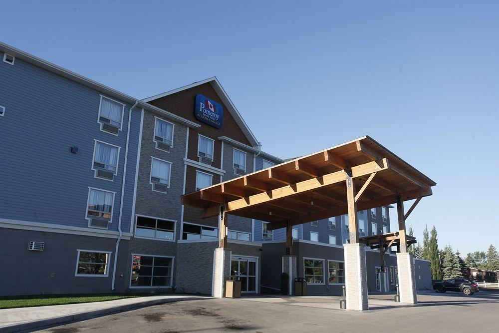 Pomeroy Inn & Suites At Olds College Exterior photo